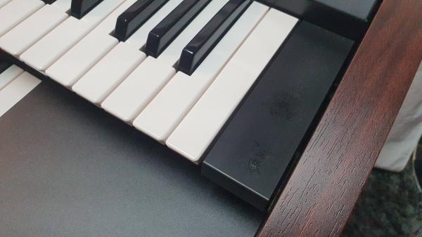 Roland Atelier AT-75